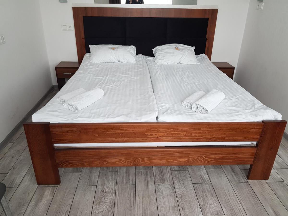 Hotel Milosz Restauracja, Basen Dla Dzieci, Sala Zabaw, Silownia 카르투지 외부 사진