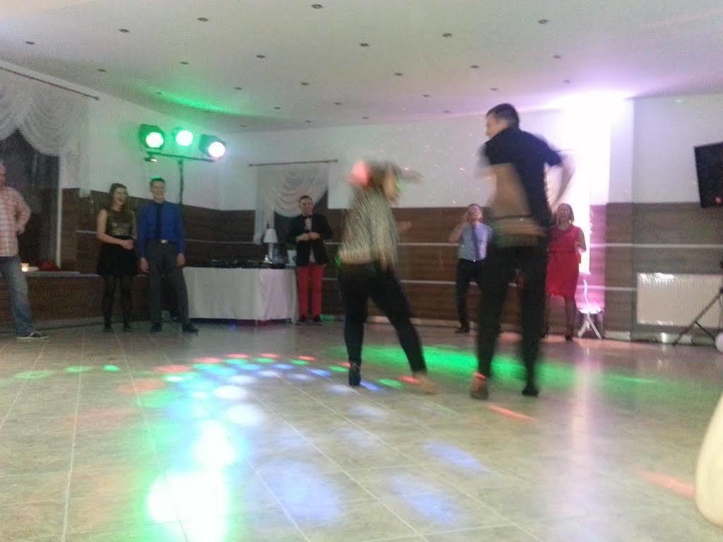 Hotel Milosz Restauracja, Basen Dla Dzieci, Sala Zabaw, Silownia 카르투지 외부 사진