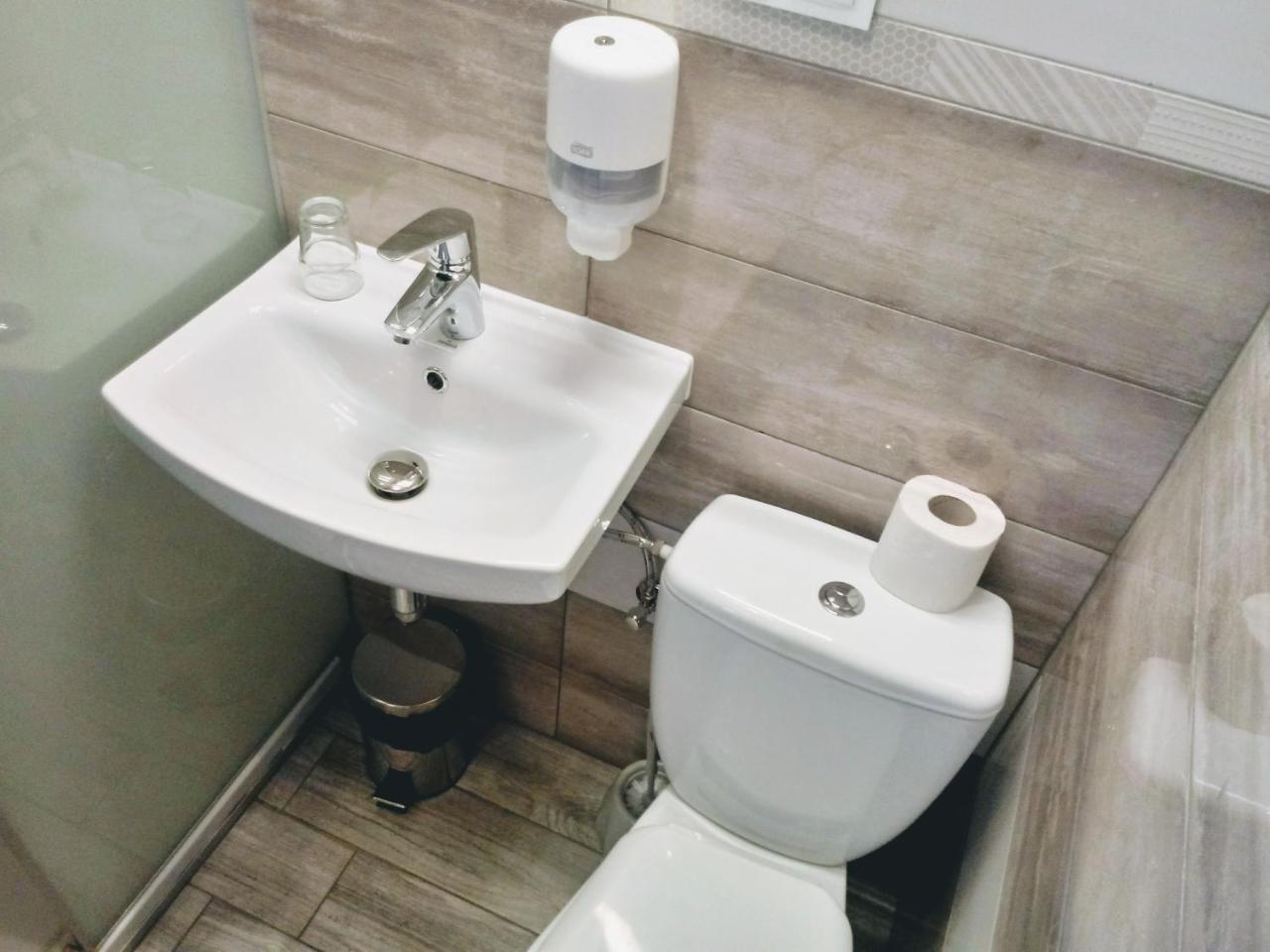 Hotel Milosz Restauracja, Basen Dla Dzieci, Sala Zabaw, Silownia 카르투지 외부 사진
