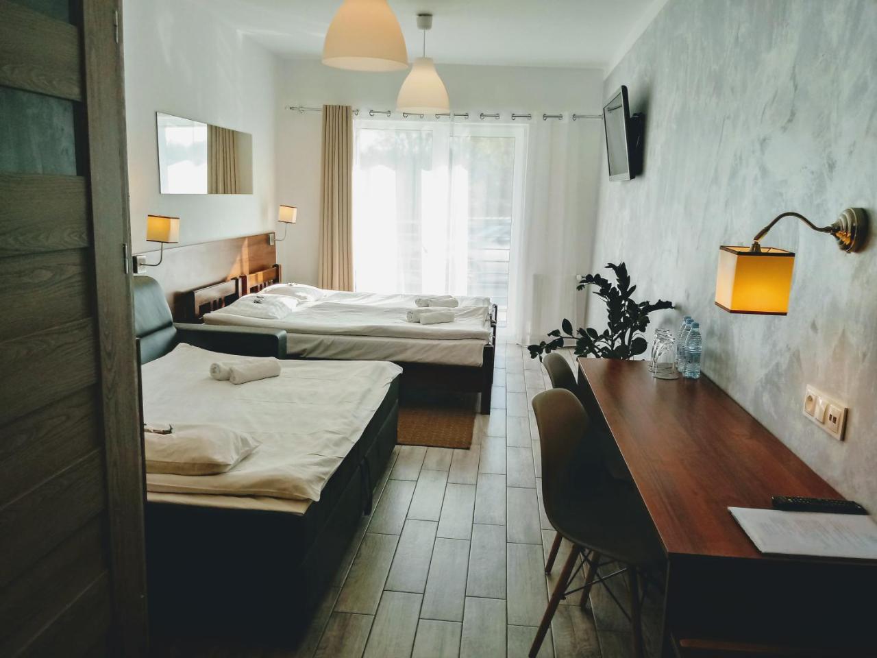 Hotel Milosz Restauracja, Basen Dla Dzieci, Sala Zabaw, Silownia 카르투지 외부 사진